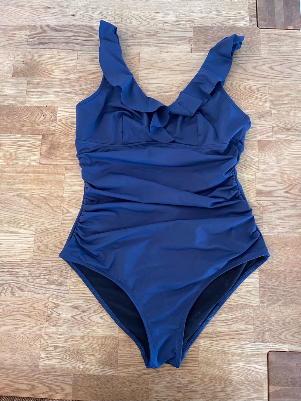 CUPSHE One Piece V Neck Swim Suit, Adjustable Straps, Ruffles, Rouching, Navy - Picture 4 of 9